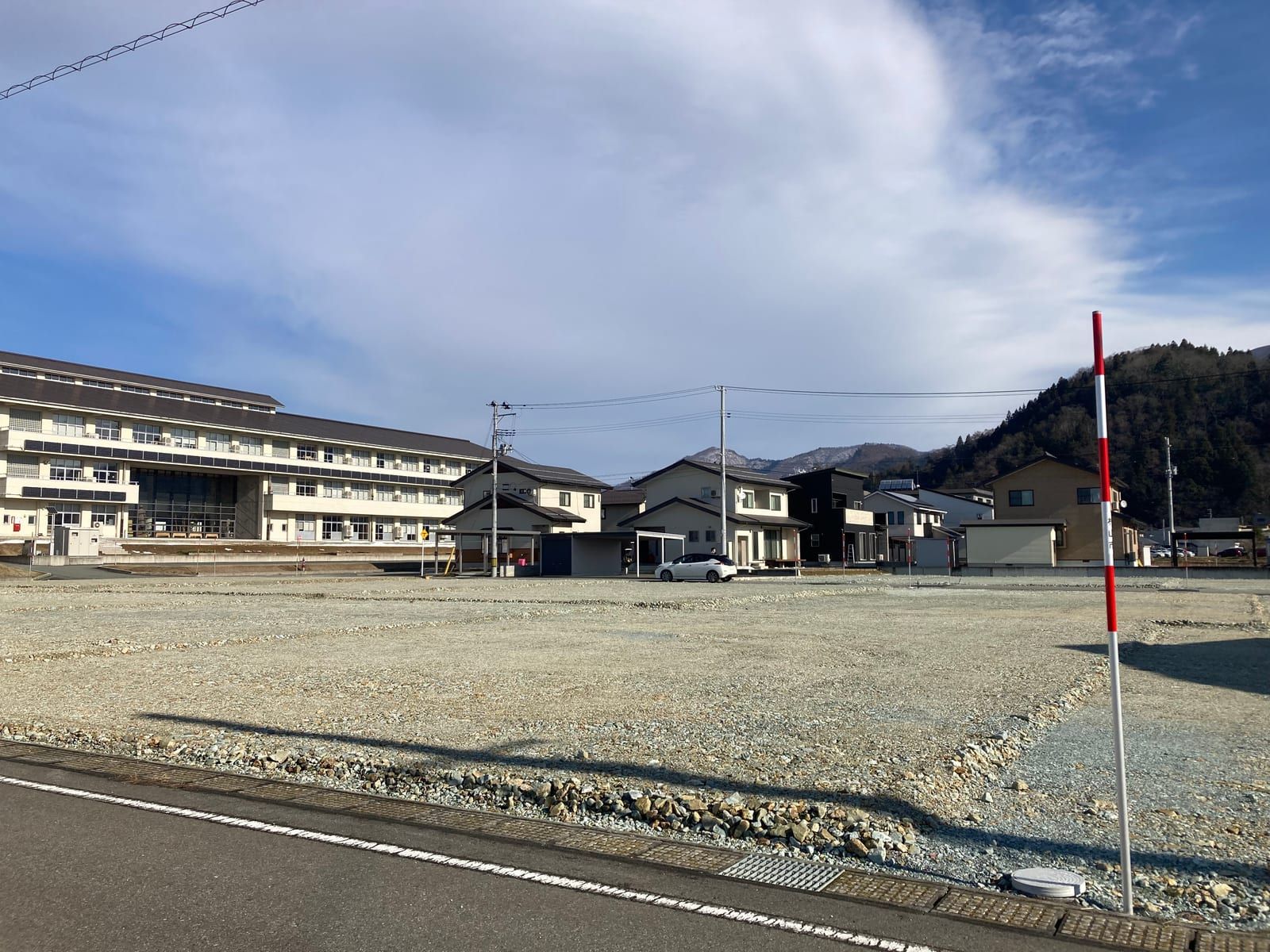区画11を南西から見たところ。左奥に村山市立楯岡中学校